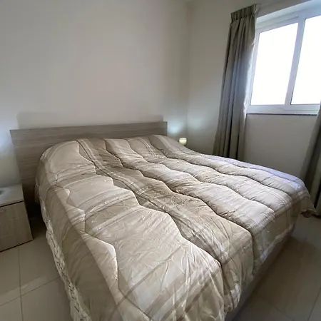 Stjulians Juel Apartman San Ġiljan