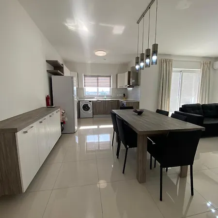 Stjulians Juel Apartman *